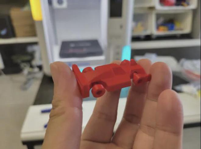 办、手机壳这个“黑科技”现在有手就会！爱游戏app网站用3D打印做玩具、手(图2)